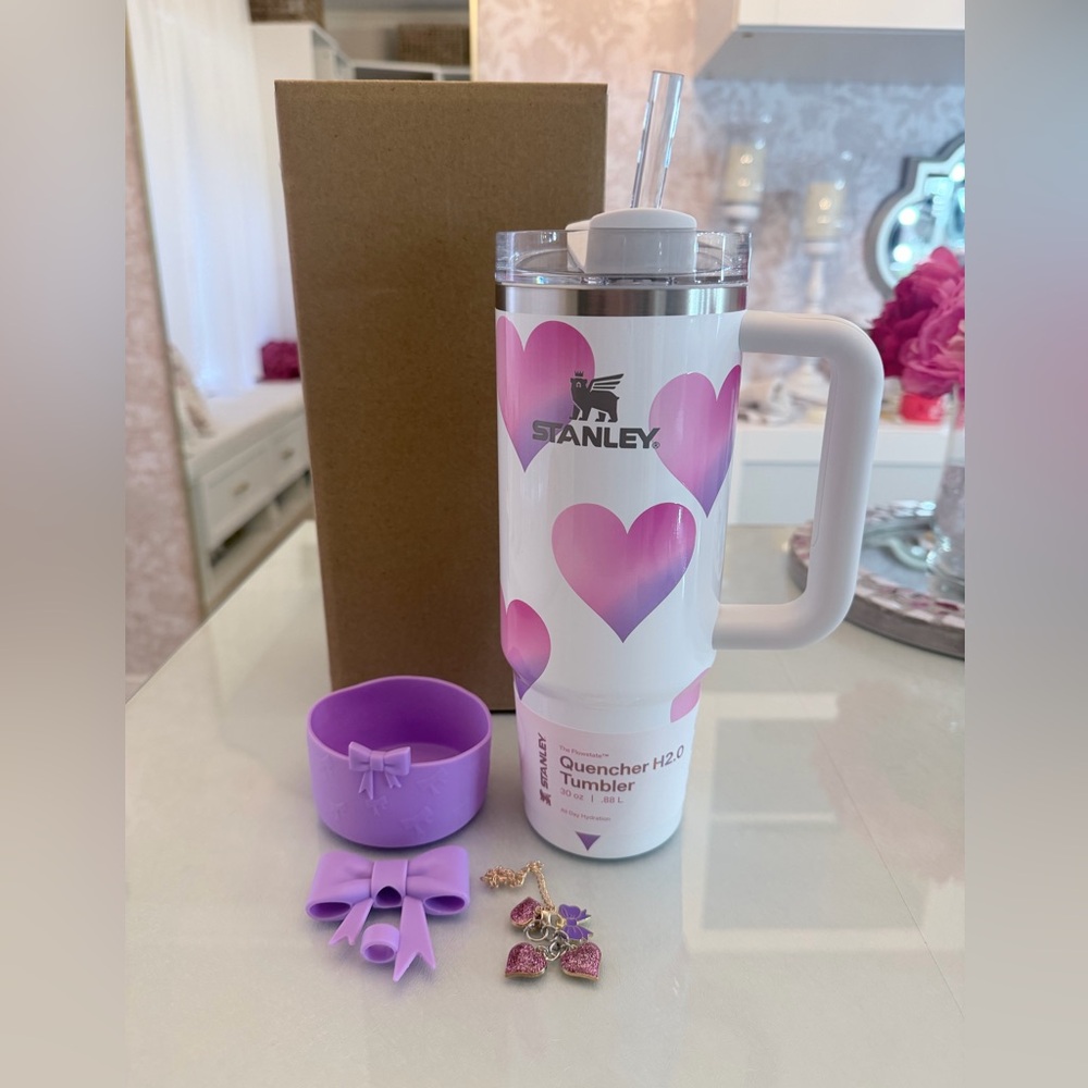 Stanley 2026 Valentine’s Day 30 oz Tumbler Set
